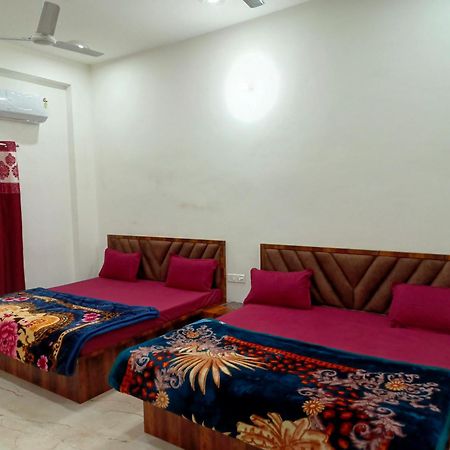 Shri Girraj Residency Otel Mathura Dış mekan fotoğraf
