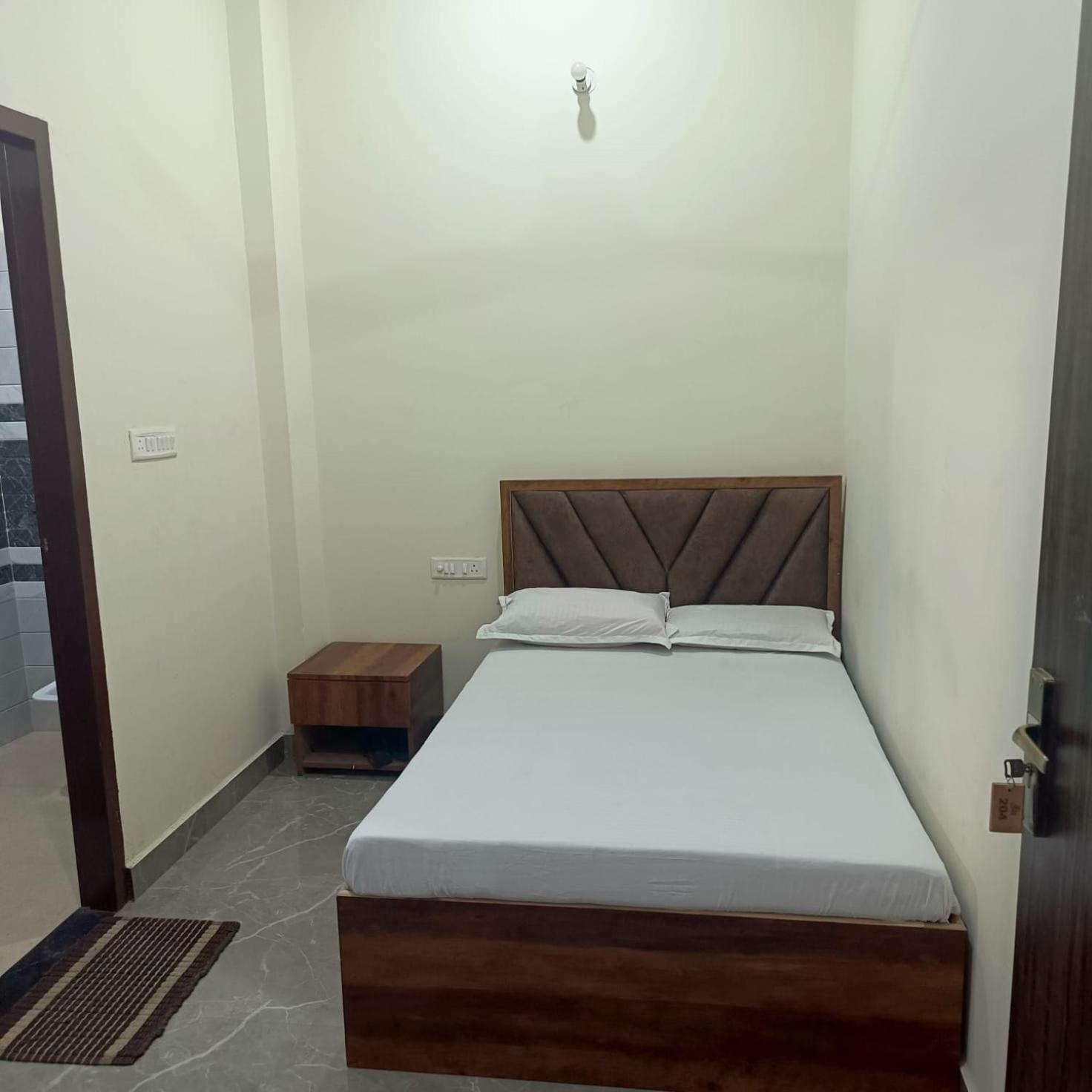 Shri Girraj Residency Otel Mathura Dış mekan fotoğraf